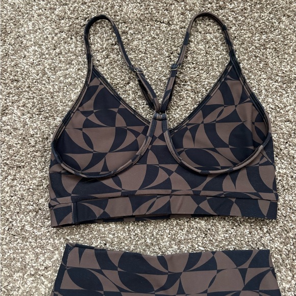 SKATIE Geometric Pattern Set - Picture 2 of 2